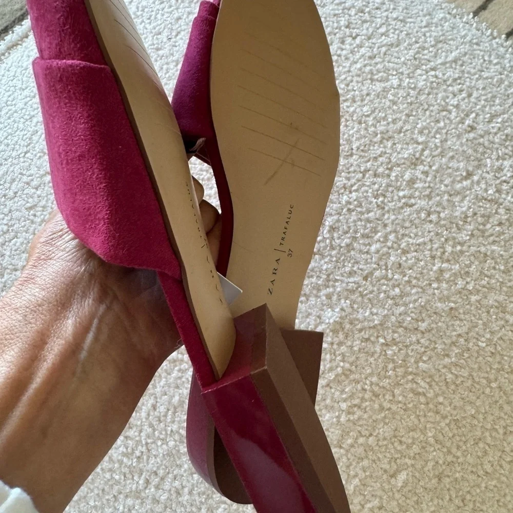 New - Zara sandal